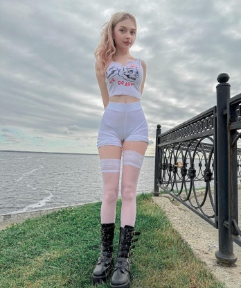 Анкета проститутки Агата - город Симеиз, 18 лет, №10255